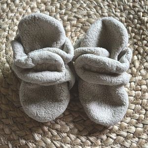 Zutano Cozie Fleece Baby Bootie (6M)